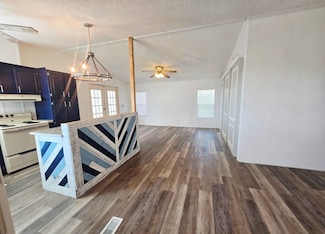 148 Rotterdam St, North Fort Myers, FL 33903