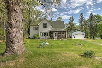 35449 Hastings St NE, Cambridge, MN 55008