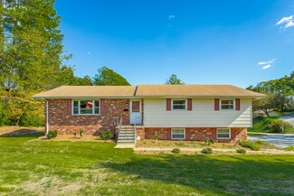 1343 Michael Ln, Hixson, TN 37343