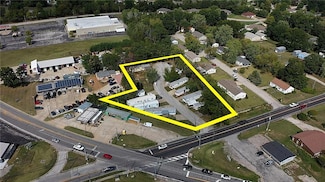317 E Hale Lake Rd, Warrensburg, MO 64093