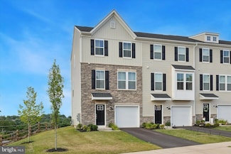 831 Pecan Rd, Spring City, PA 19475