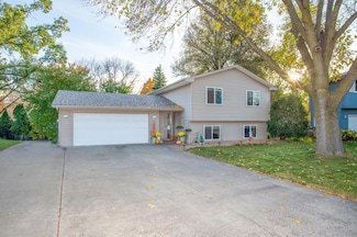 14145 36th Ave N, Plymouth, MN 55447