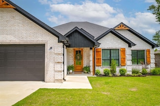 1583 Waterford Dr, Cabot, AR 72023