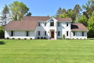 15635 Brojan Dr, Elm Grove, WI 53122