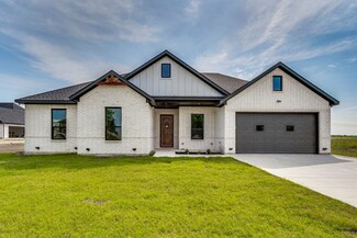 2440 Palmyra Rd, Ferris, TX 75125