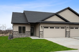 1010 Switchgrass Ln, Ely, IA 52227