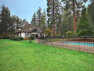 11012 N Deer Dr, Woodway, WA 98020