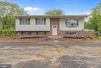 1604 Old New Windsor Rd, New Windsor, MD 21776