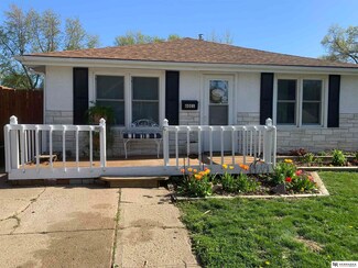 6021 Parker St, Omaha, NE 68104