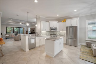 6589 Roma Way, Naples, FL 34113