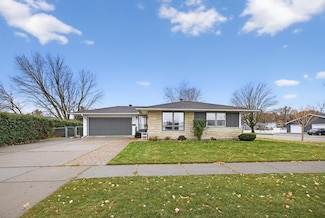 404 S 6th St, Lake City, MN 55041