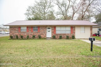 224 E Ohio Ave, MacClenny, FL 32063
