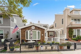 130 Topaz Ave Unit 1/2, Newport Beach, CA 92662