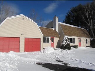 40 Loop Rd, Newfane, VT 05345