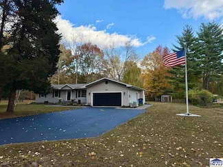 1442 Rice Ave, Terre Haute, IN 47803