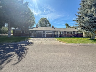 297 SE Fairview St, Prineville, OR 97754