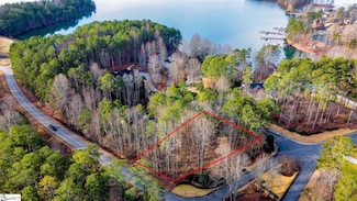 201 Wild Oak Ct, Seneca, SC 29672