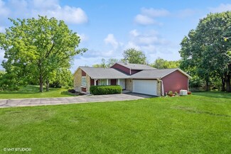 11800 Kingston Place, Algonquin, IL 60102