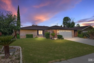 3017 Kennedy Way, Bakersfield, CA 93309