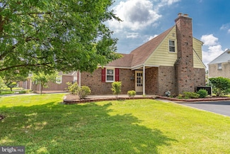 617 Wendy Rd, Morton, PA 19070