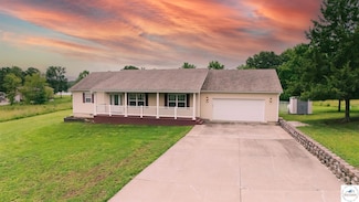 19556 Rolling Hills Rd, Warsaw, MO 65355