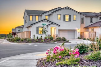 6176 Blue Dog Dr, Roseville, CA 95747