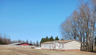 2904 E Courthouse Rd, Crewe, VA 23930