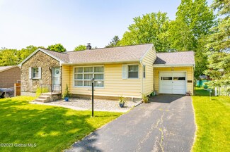 7 Buchman Dr, Albany, NY 12211
