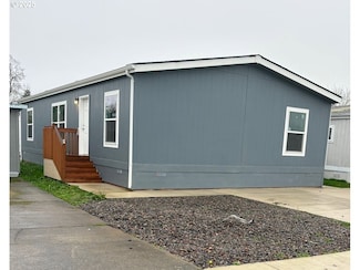 1025 S 6th St Unit 78, Harrisburg, OR 97446