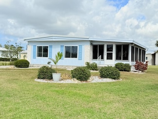 311 Camelot Dr, Nokomis, FL 34275