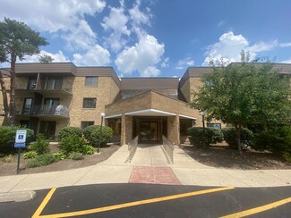 5600 Astor Ln Unit 201, Rolling Meadows, IL 60008