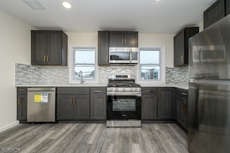 287 Orange St, Newark, NJ 07103