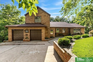 9674 N 30th St, Omaha, NE 68112