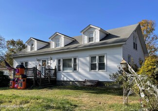 29 Grange Hall Rd, Stephentown, NY 12168