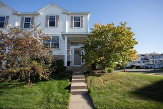5102 Fairpoint Dr N, Hugo, MN 55038