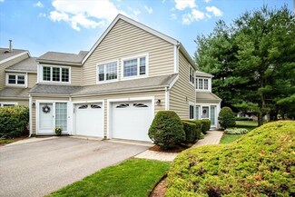 16 Clear Pond Dr, Walpole, MA 02081