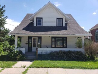 107 2nd Ave NE, Waukon, IA 52172