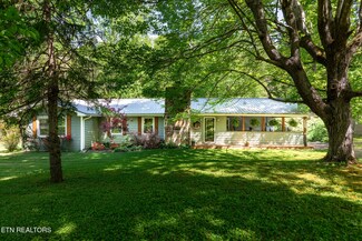 4527 E Scenic Dr, Gatlinburg, TN 37738
