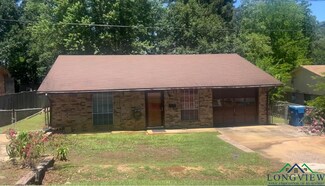 305 E Maple St, White Oak, TX 75693