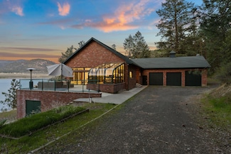 42399 N New Whitestone Dr, Creston, WA 99117