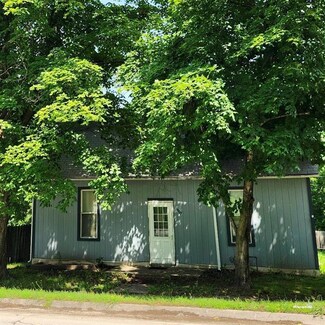 907 Main St, Stewartsville, MO 64490