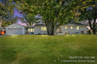116 Loch Lomond Ave NE, Grand Rapids, MI 49546