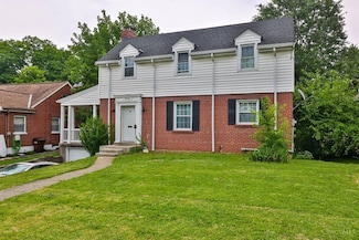 5276 Ponce Ln, Cincinnati, OH 45238