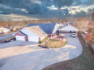 405 Rena Rd, van Buren, AR 72956