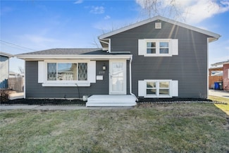 2119 Lauren Dr SW, Cedar Rapids, IA 52404