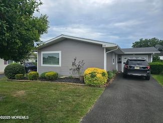 29 Keats Rd, Brick, NJ 08724