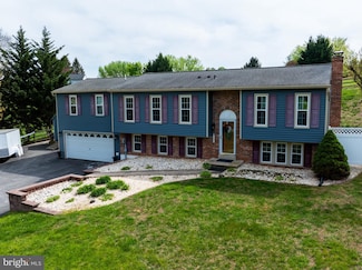 5405 Huckleberry Ln, Sykesville, MD 21784