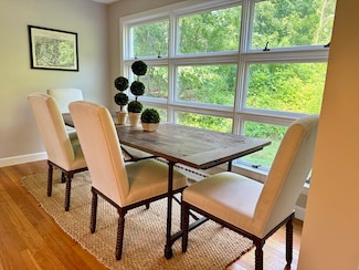 124 Hillside Rd, North Andover, MA 01845