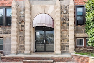 7435 Blvd E Unit 33, North Bergen, NJ 07047