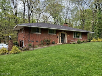 1050 Park Cir, Girard, OH 44420